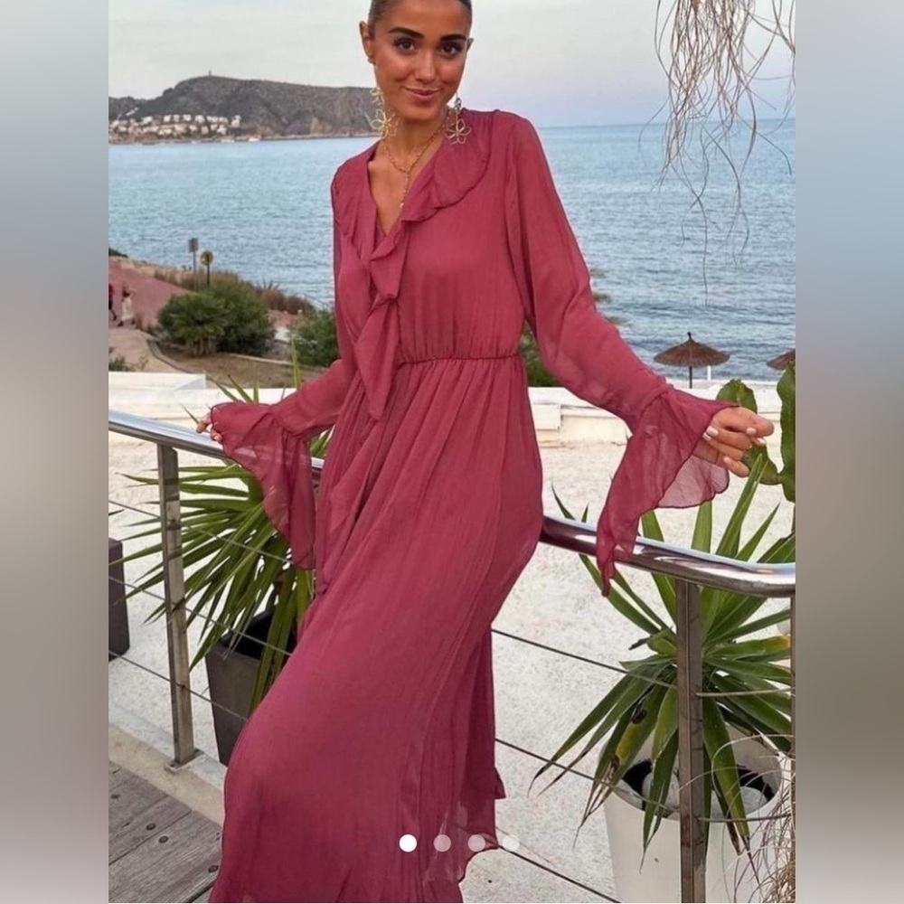 NWT Zara Crepe midi dress with ruffles Size Medium